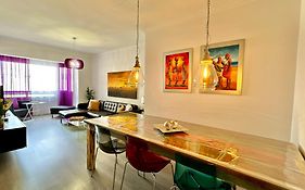 Hostiguest Coliving Leon Y Castillo Las Palmas De Gran Canaria
