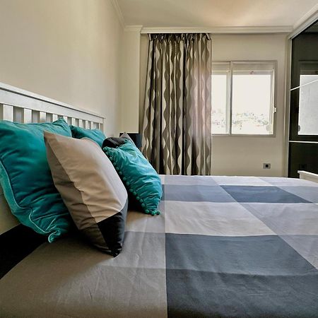 Hostiguest Coliving Leon Y Castillo Las Palmas de Gran Canaria Exterior foto