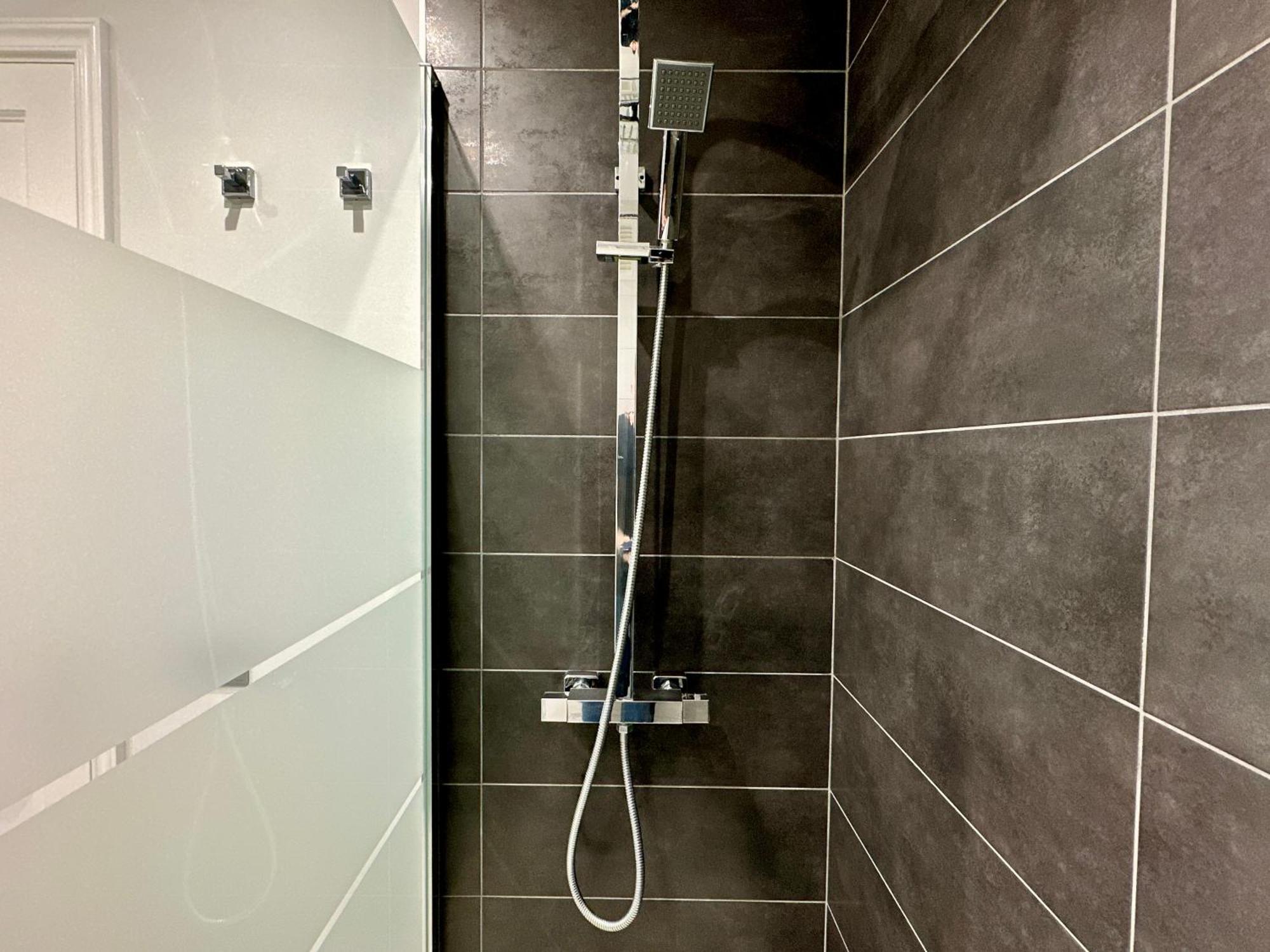 Hostiguest Coliving Leon Y Castillo Las Palmas de Gran Canaria Exterior foto